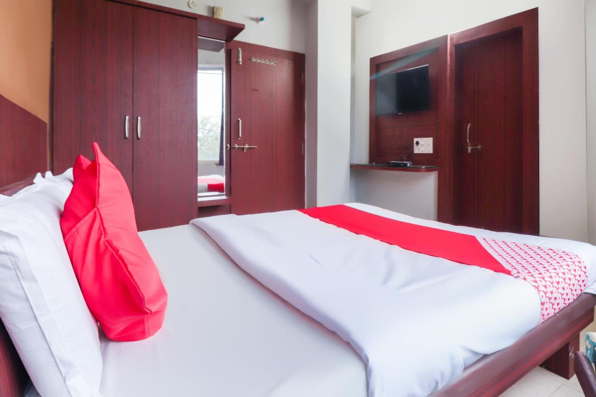 Oyo 69402 Yogeshwar Dhaam Hotel Vrindavan Luaran gambar