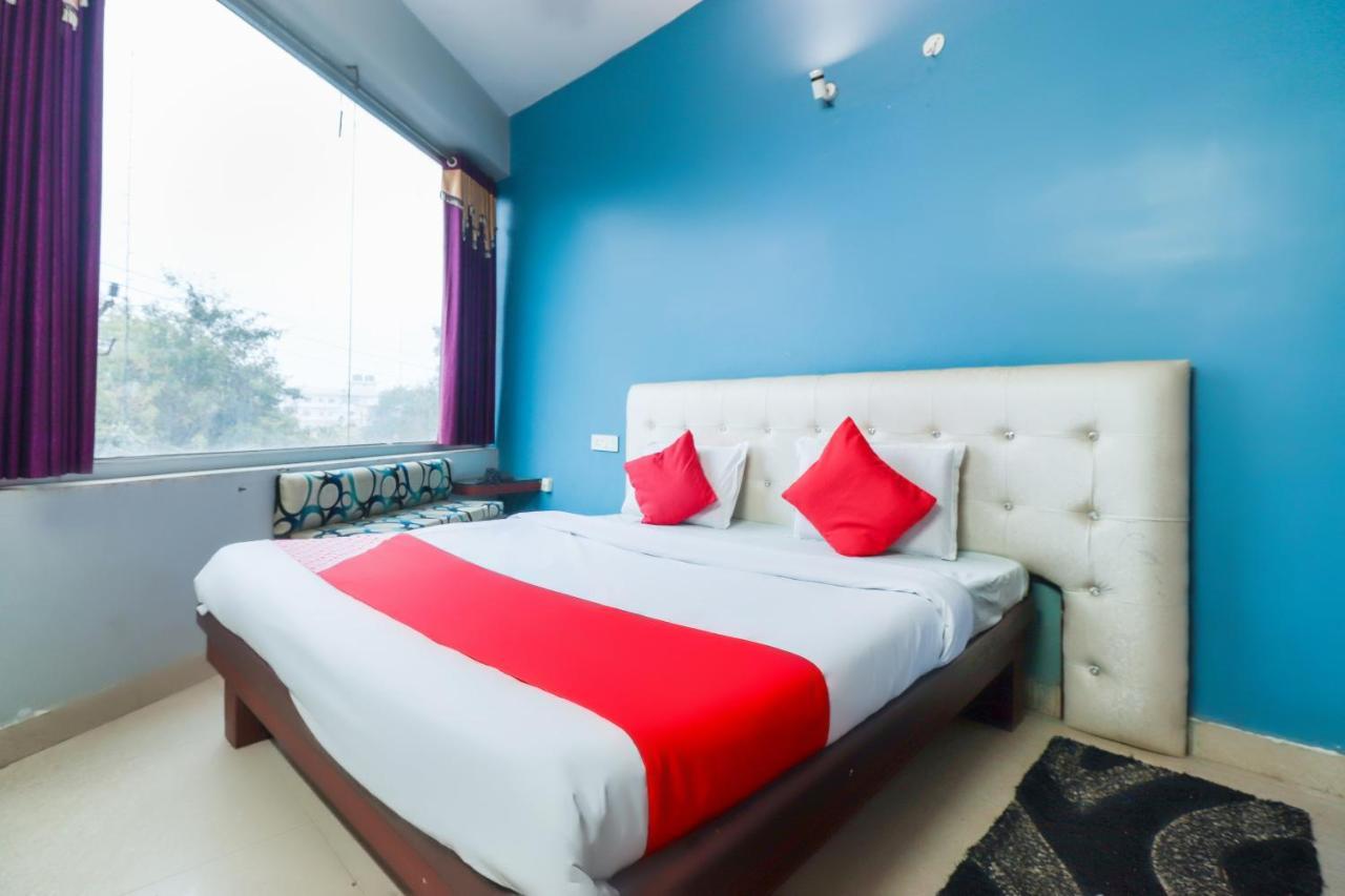 Oyo 69402 Yogeshwar Dhaam Hotel Vrindavan Luaran gambar