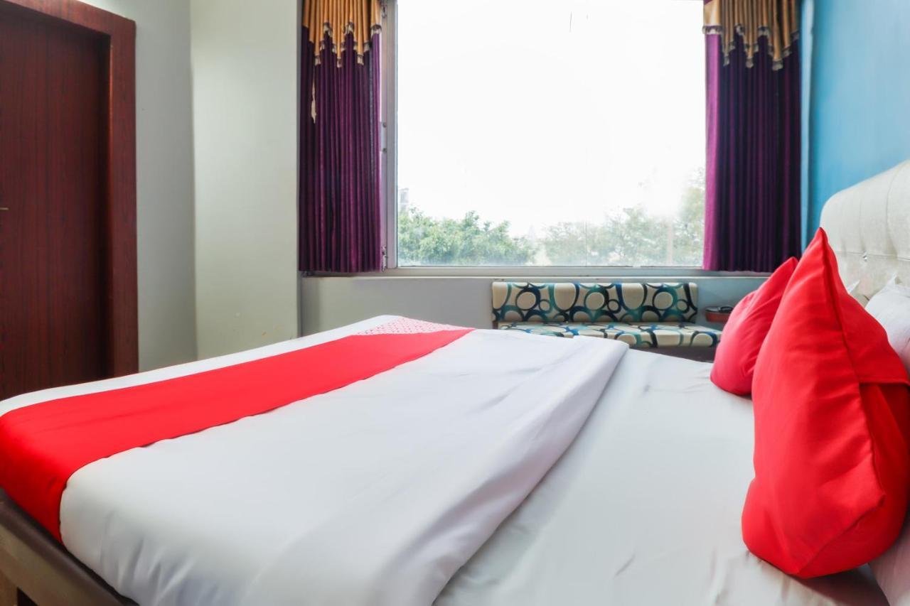 Oyo 69402 Yogeshwar Dhaam Hotel Vrindavan Luaran gambar